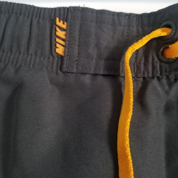 Vintage Nike Swimtrunks - Picture 4 of 7